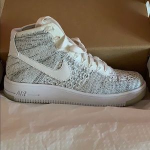 Nike Air Force 1 Flyknit women’s 6.5